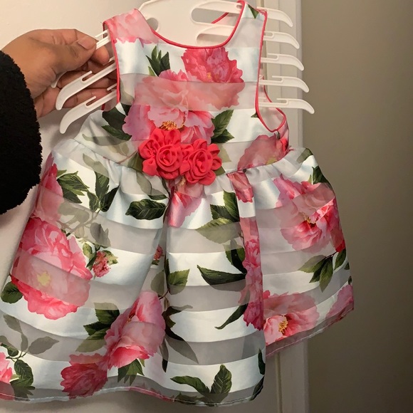 5/$35 Flower Dress - Picture 4 of 5